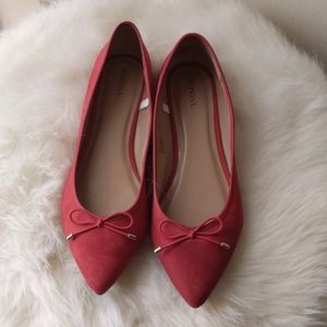 Ruby Red Pointed Flats with Bow Detail - Size 11